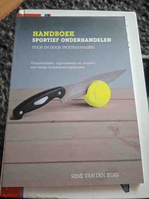 9789054722403-Handboek-sportief-onderhandelen-voor-en-door-sportmanagers