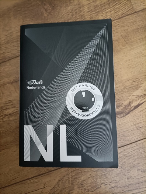 9789460774225-Van-Dale-Pocketwoordenboek-Nederlands