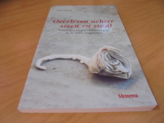 9789021139821-Overleven-achter-steen-en-staal