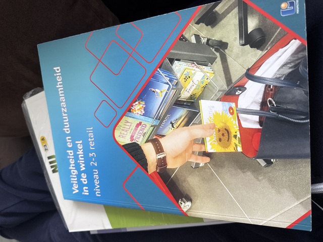 9789461718754-Veiligheid-en-duurzaamheid-in-de-winkel-niveau-2-3-retail