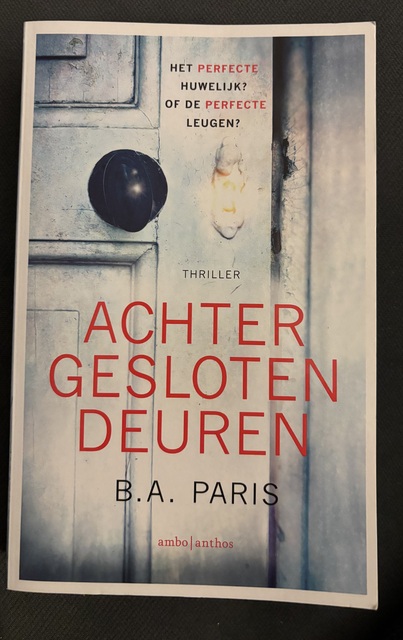 9789026362927-Achter-gesloten-deuren