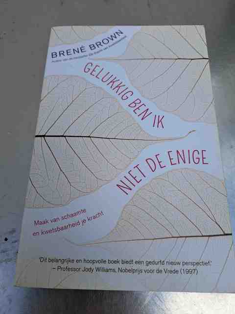 9789400504295-Gelukkig-ben-ik-niet-de-enige