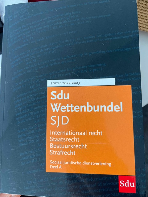 9789012408202-Sdu-Wettenbundel-Sociaal-Juridische-Dienstverlening-2022-2023-set-2-delen