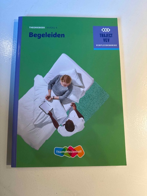 9789006910339-Begeleiden-niveau-4-Theorieboek