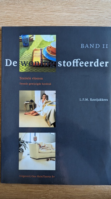 9789060290781-De-Woningstoffeerder