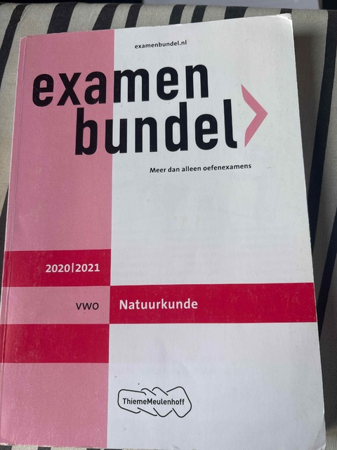 9789006781441-Examenbundel-vwo-Natuurkunde-20202021