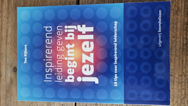 9789024417872-Inspirerend-leiding-geven-begint-bij-jezelf