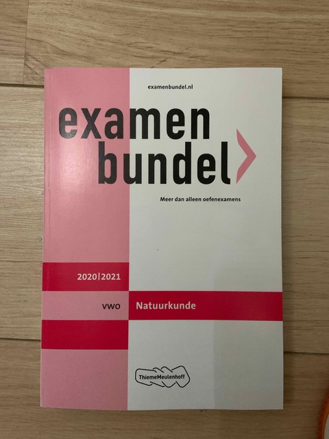 9789006781441-Examenbundel-vwo-Natuurkunde-20202021