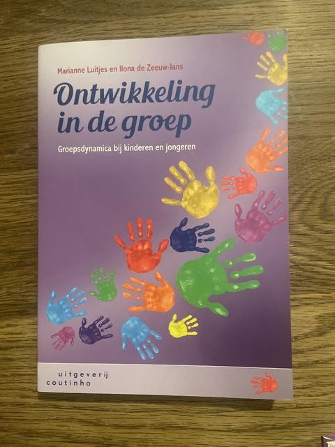 9789046905142-Ontwikkeling-in-de-groep