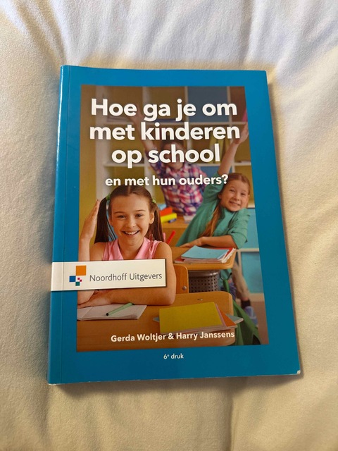 9789001994426-Hoe-ga-je-om-met-kinderen-op-school-en-met-hun-ouders