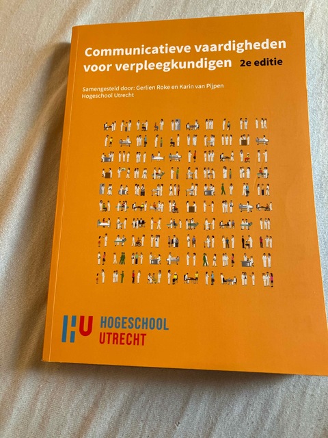 9789043038874-Communicatieve-vaardigheden-voor-verpleegkundigen-2e-custom-editie