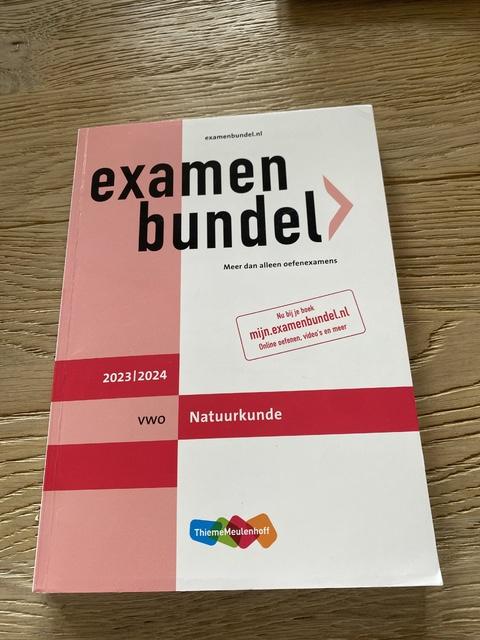 9789006648454-Examenbundel-vwo-Natuurkunde-20232024