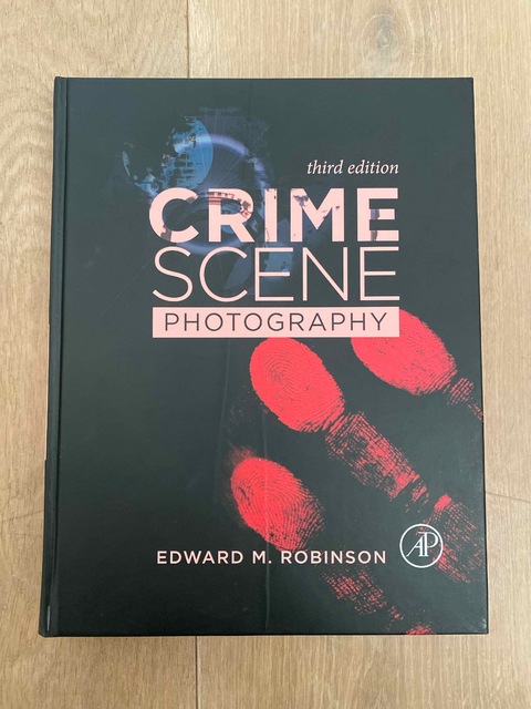 9780128027646-Crime-Scene-Photography