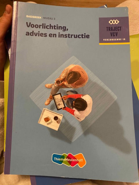 9789006910230-Voorlichting-advies-en-instructie-Basisboek-niveau-3