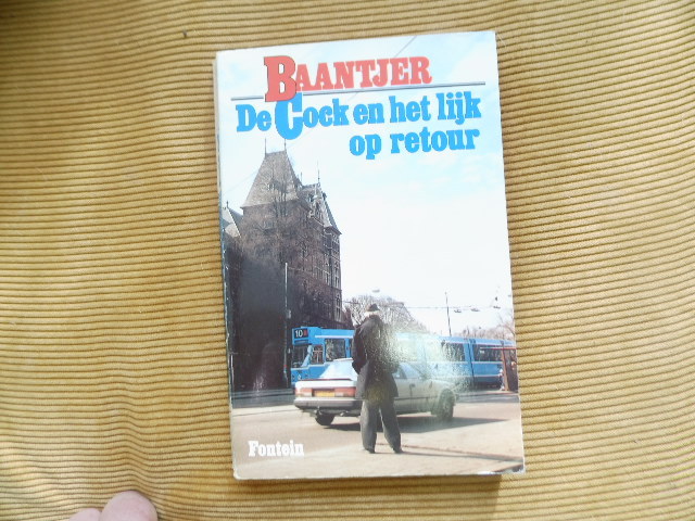 9789026102745-De-Cock-en-het-lijk-op-retour
