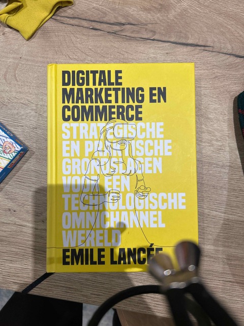 9789082126068-Digitale-marketing-en-commerce