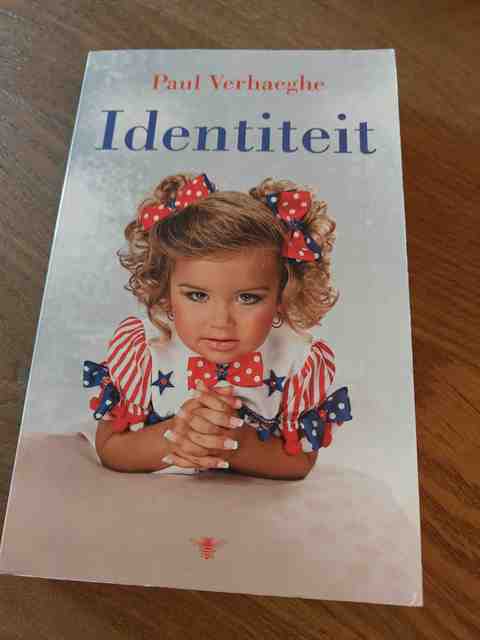 9789023473039-Identiteit