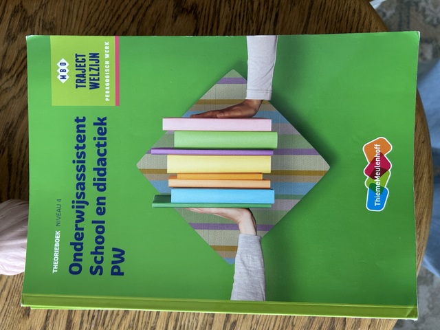 9789006858877-Onderwijsassistent-School-en-didact-SL-Niveau-4-Theorieboek