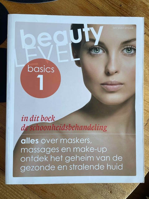 9789491277955-Beauty-Level-Basic-1-De-Schoonheidsbehandeling