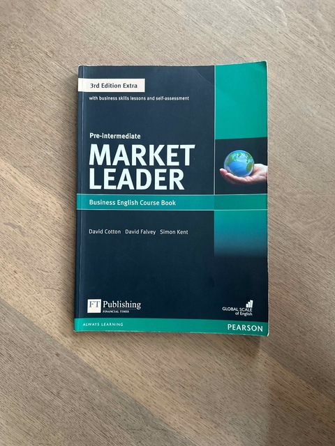 9781292134796-Market-Leader-Extra-Pre-Intermed.-CoursebkDVD
