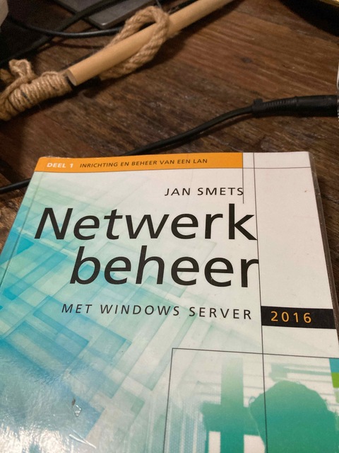 9789057523601-Netwerkbeheer-met-Windows-Server-2016-en-Windows-10-1-Inrichting-en-beheer-van-een-LAN