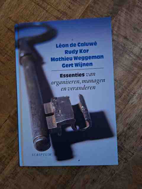 9789055942473-Essenties-van-organiseren-managen-en-veranderen