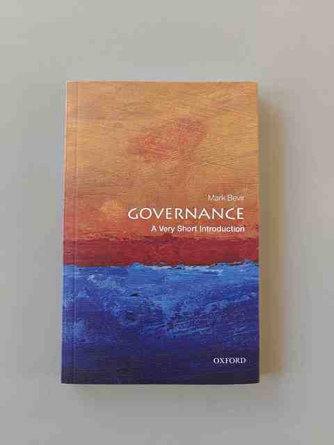 9780199606412-Governance