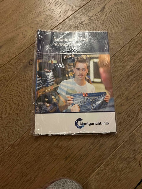 9789037231564-Retailmarketing-niveau-3-en-4