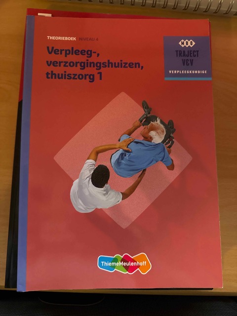 9789006910414-Verpleeg-verzorgingshuizen-thuiszorg-1-niveau-4