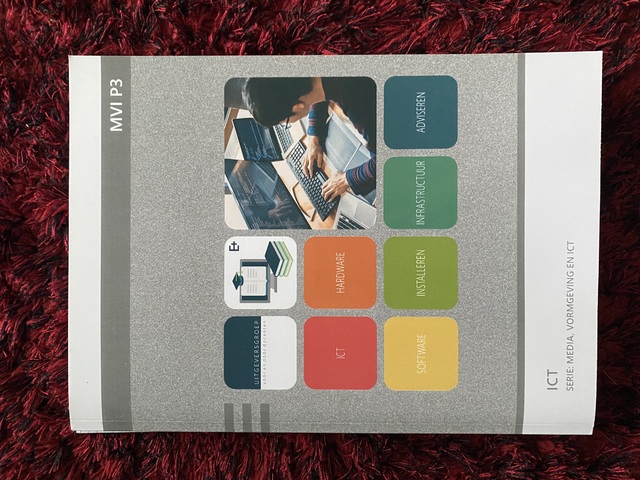 9789400232204-Uitgeversgroep-MVI-P3-ICT-boek