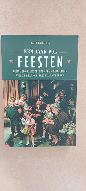 9789058140098-Een-jaar-vol-feesten