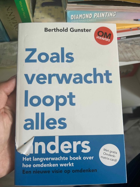 9789400510548-Zoals-verwacht-loopt-alles-anders