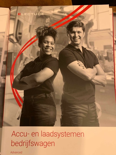 9789493302440-Accu-en-laad-systemen-