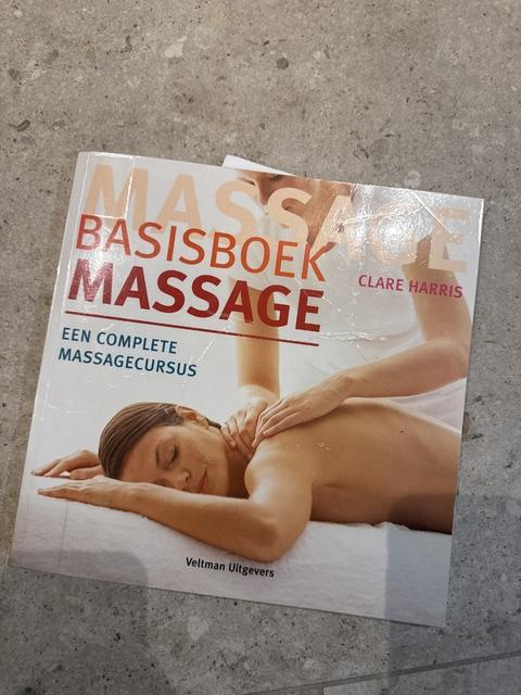 9789059206335-Basisboek-massage