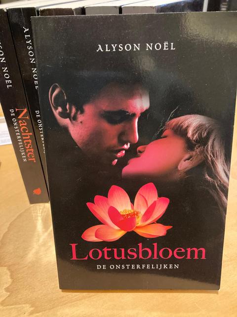 9789021806839-Lotusbloem