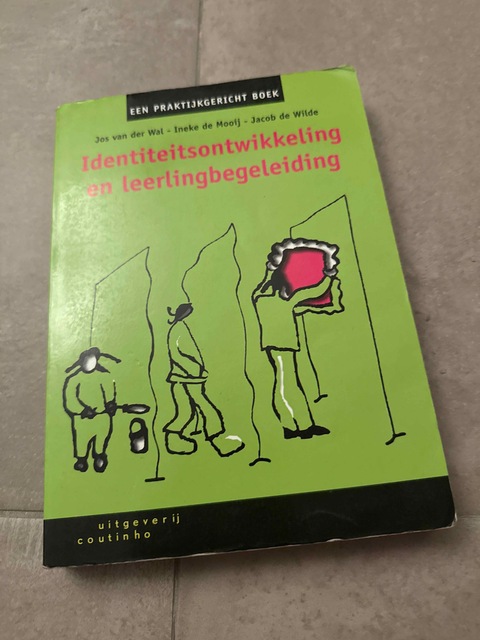 9789046900161-Identiteitsontwikkeling-En-Leerlingbegeleiding