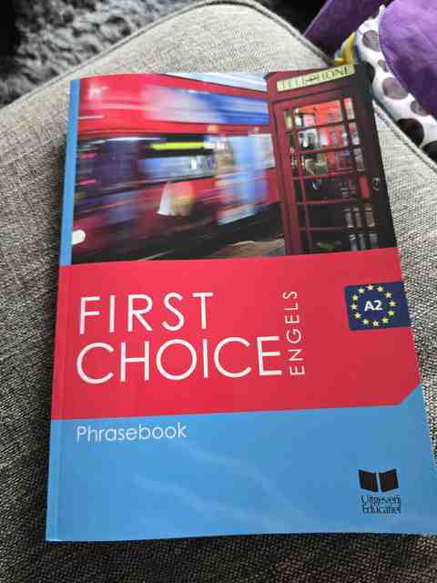 9789041509413-First-choice-A2-Phrasebook