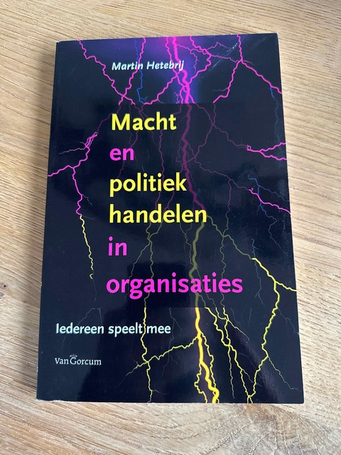 9789023242017-Macht-en-poltiek-handelen-in-organisaties