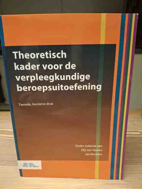 9789036824231-Theoretisch-kader-voor-de-verpleegkundige-beroepsuitoefening