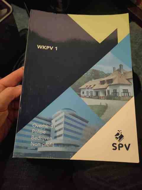 9789083234427-Wettelijke-kaders-publieke-veiligheid-1