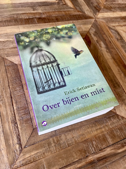 9789022959695-Over-Bijen-En-Mist