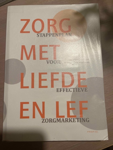 9789052940366-Zorg-met-liefde-en-lef