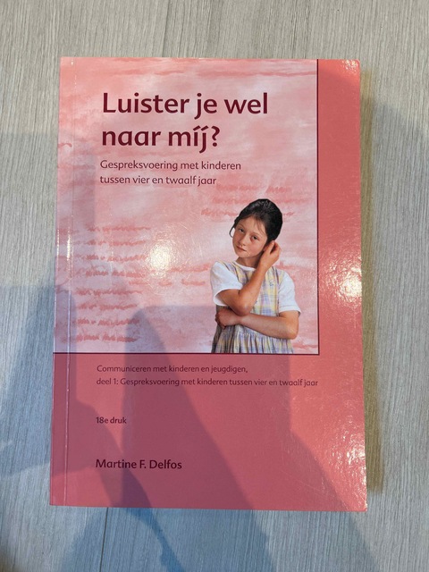 9789088505102-Luister-je-wel-naar-mij