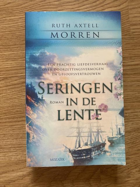 9789023992110-Seringen-in-de-lente