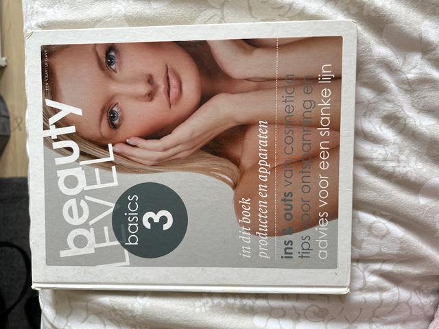 9789491277177-Beauty-level-basics-123-set