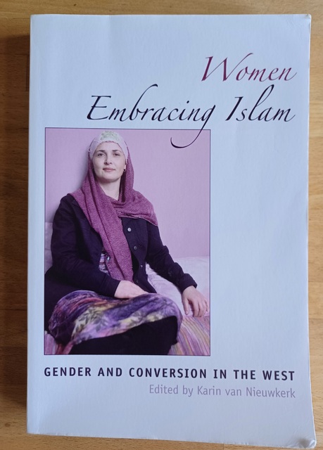 9780292713024-Women-Embracing-Islam