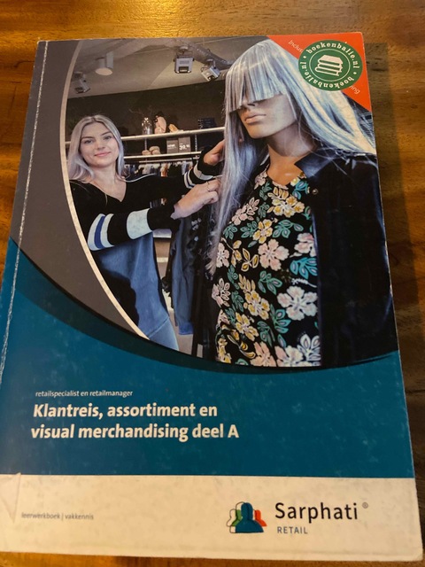 9789463971614-Klantreis-assortiment-en-visual-merchandising-folio