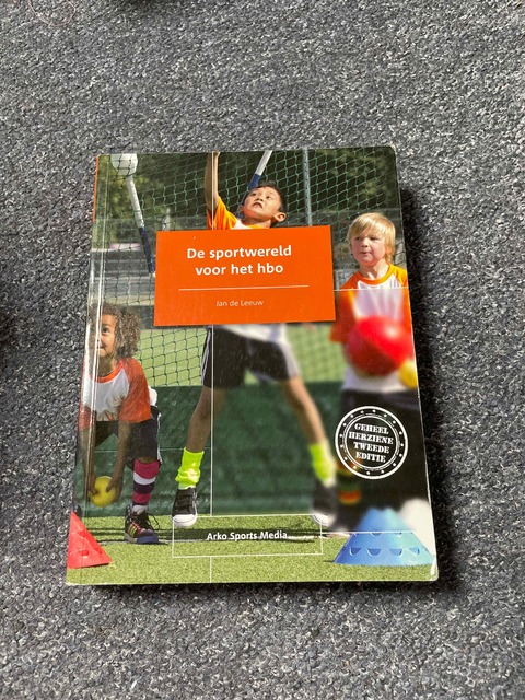 9789054722816-De-sportwereld-voor-het-hbo