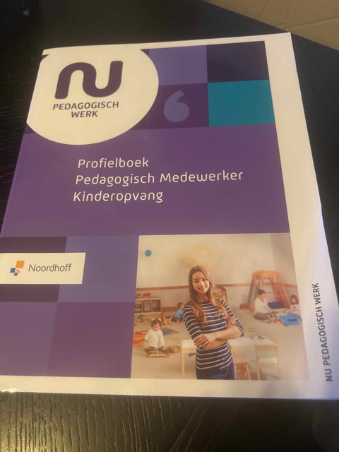 9789001044763-Profielboek-pedagogisch-medewerker-kinderopvang