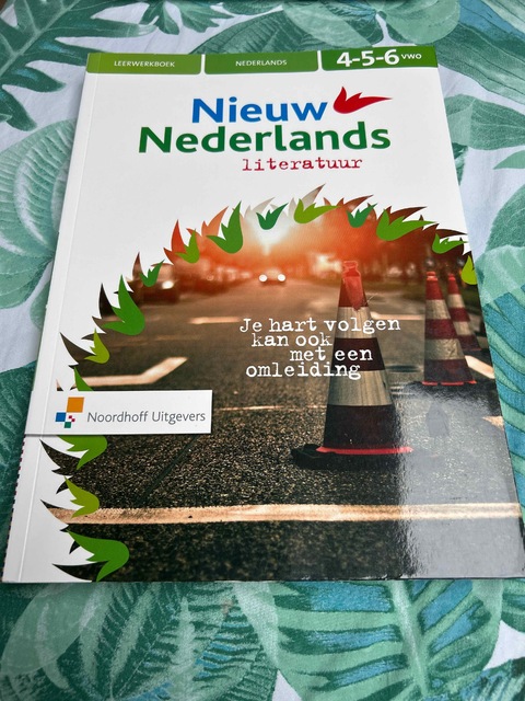 9789001826963-Nieuw-Nederlands-4-5-6-vwo-leerwerkboek